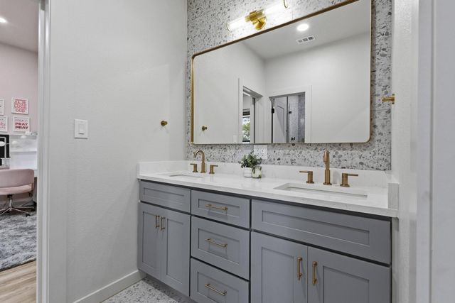 411 Kerfoot Drive, Gunter, TX 75058