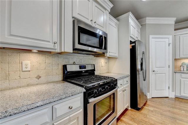 5915 Vista Brook Drive, Suwanee, GA 30024