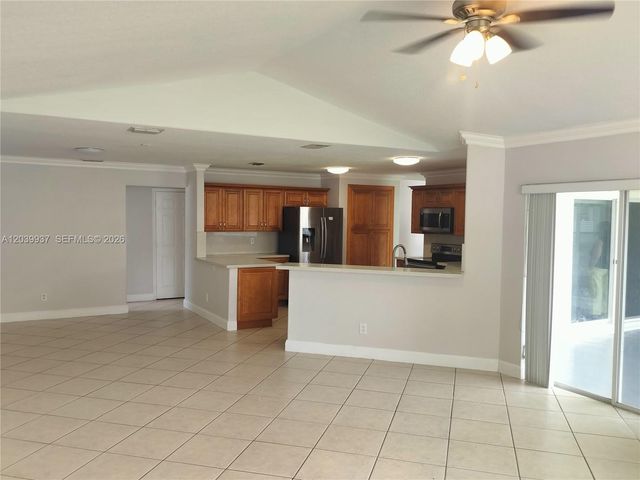 17883 SW 5th St, Pembroke Pines, FL 33029
