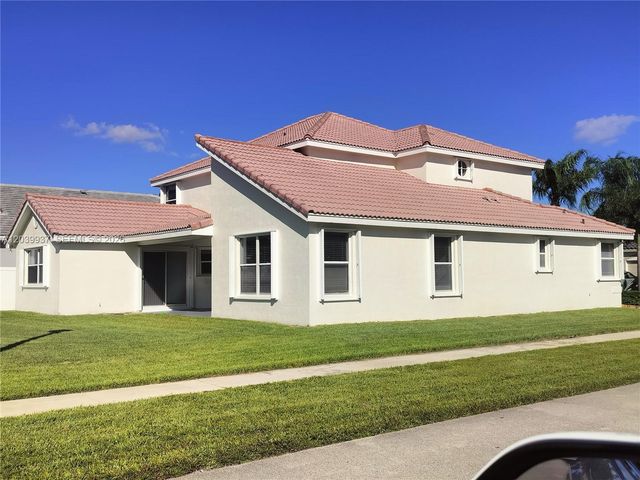 17883 SW 5th St, Pembroke Pines, FL 33029
