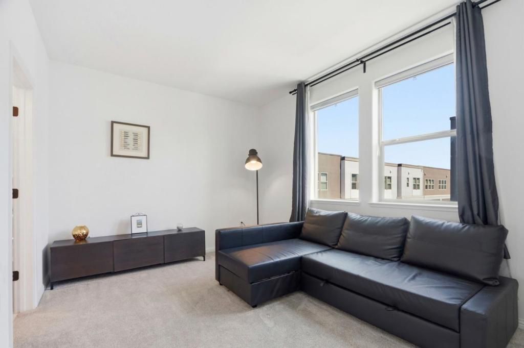 Image 17 of property listing at 6709 Magnetic Loop, San Jose, CA 95119