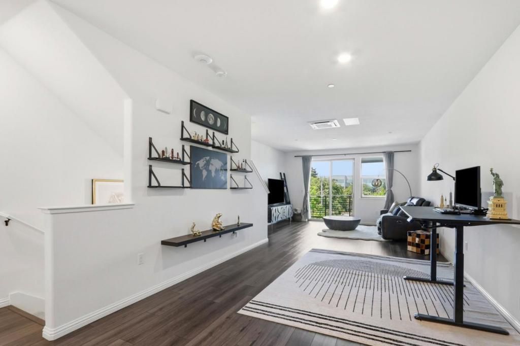 Image 6 of property listing at 6709 Magnetic Loop, San Jose, CA 95119