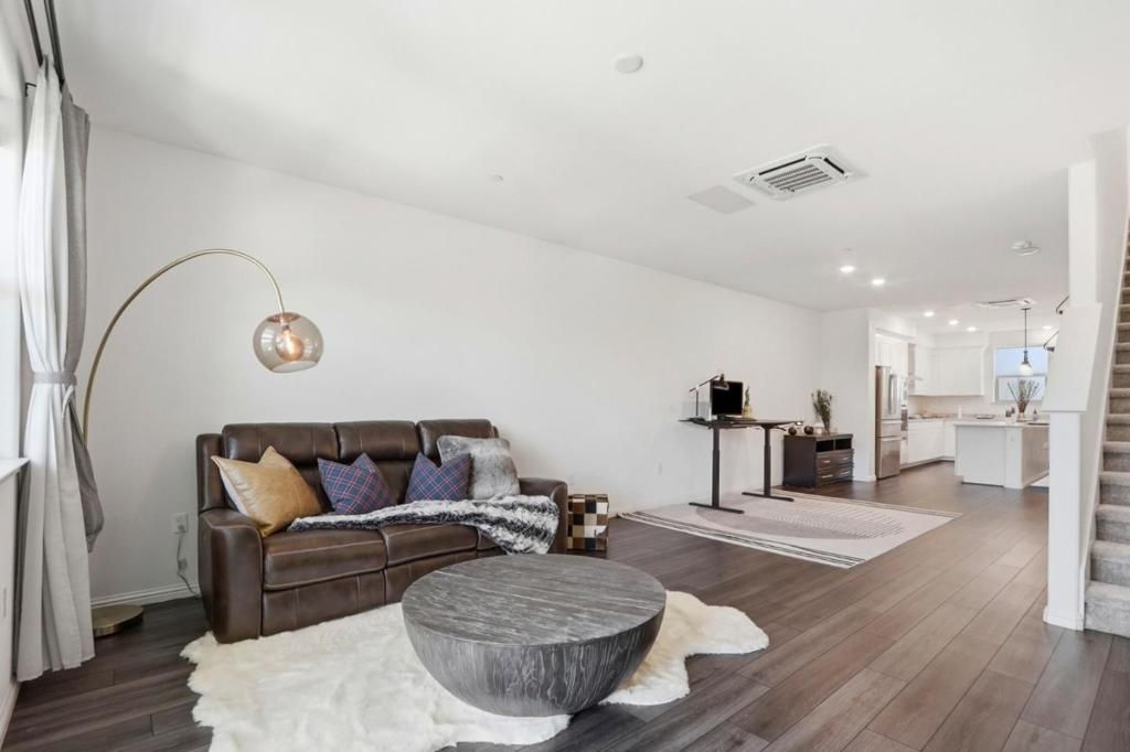 Image 9 of property listing at 6709 Magnetic Loop, San Jose, CA 95119