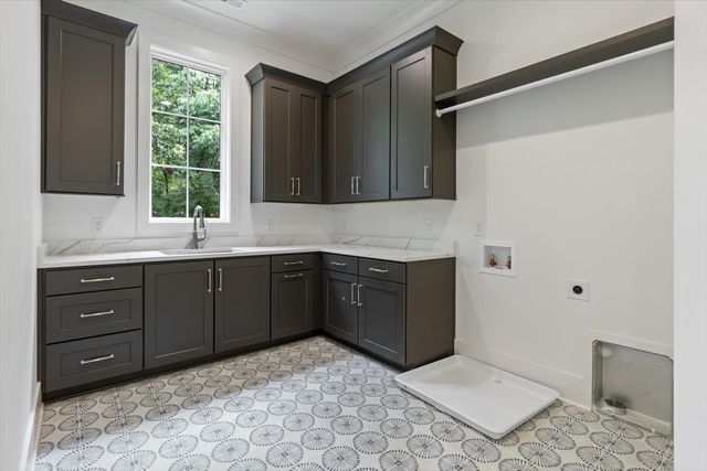 438 Lynnwood Blvd, Nashville, TN 37205