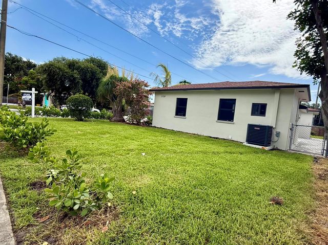 1130 N K Street, Lake Worth Beach, FL 33460