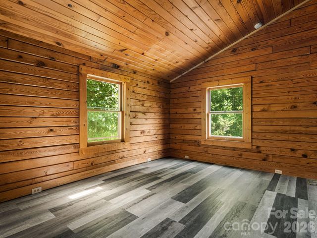 262 Gibson Branch Road, Clyde, NC 28721