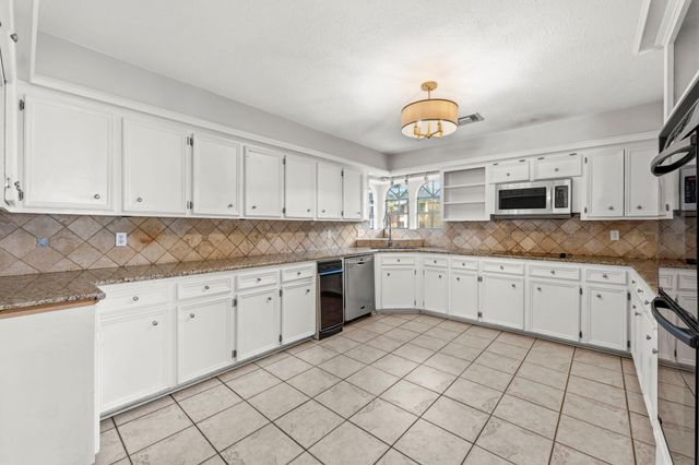 18319 Trace Forest Drive, Spring, TX 77379
