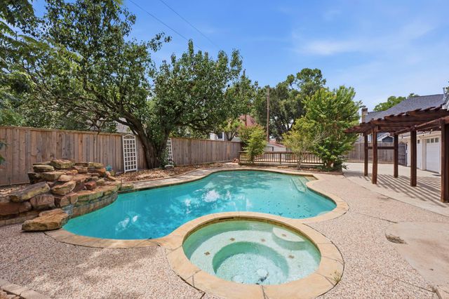 18319 Trace Forest Drive, Spring, TX 77379