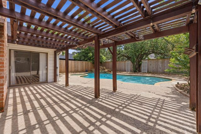 18319 Trace Forest Drive, Spring, TX 77379