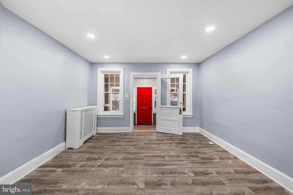 2307 S BUCKNELL ST, PHILADELPHIA, PA 19145 — photo 2