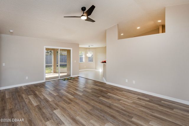 9 Slipper Flower Path E, Palm Coast, FL 32164