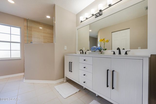 9 Slipper Flower Path E, Palm Coast, FL 32164