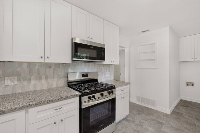 405 Easton Road, Dallas, TX 75218