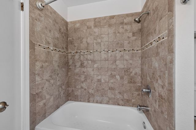 405 Easton Road, Dallas, TX 75218