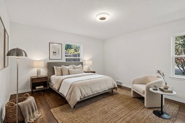 405 Easton Road, Dallas, TX 75218