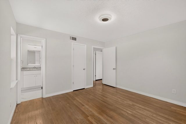 405 Easton Road, Dallas, TX 75218