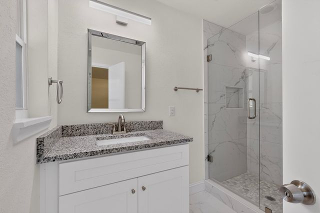 405 Easton Road, Dallas, TX 75218