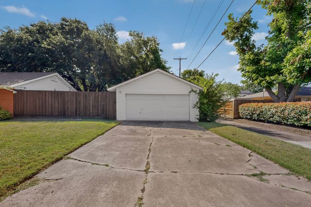 405 Easton Road, Dallas, TX 75218