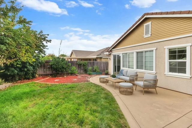 12304 Pawcatuck Way, Rancho Cordova, CA 95742