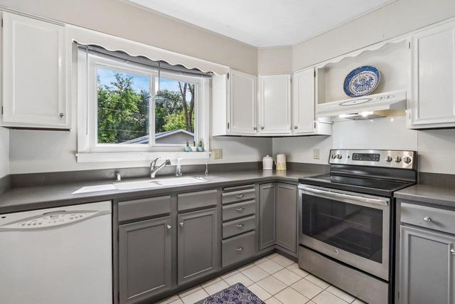 5509 Dahlen Drive, Madison, WI 53705