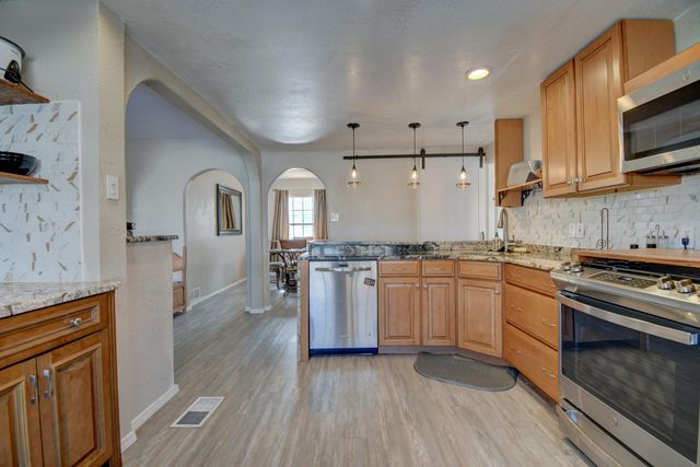 1812 Quiet Lane SW, Albuquerque, NM 87105