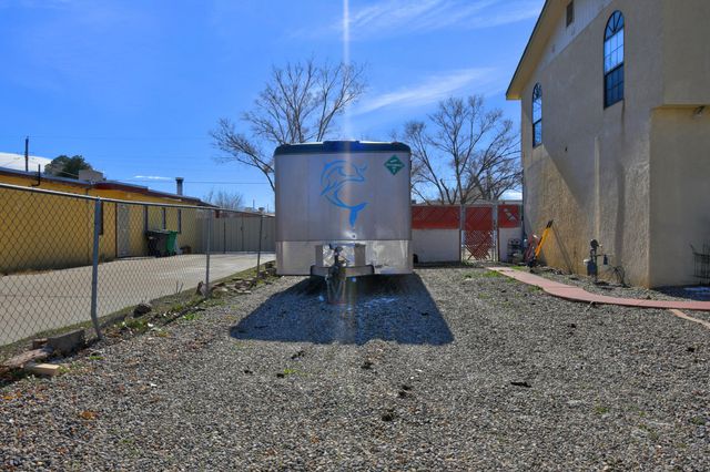 1812 Quiet Lane SW, Albuquerque, NM 87105