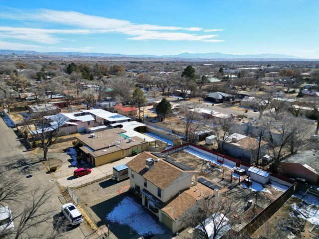 1812 Quiet Lane SW, Albuquerque, NM 87105