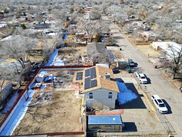 1812 Quiet Lane SW, Albuquerque, NM 87105