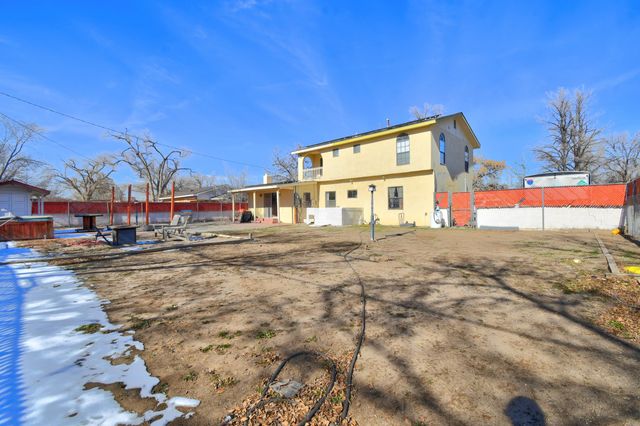 1812 Quiet Lane SW, Albuquerque, NM 87105