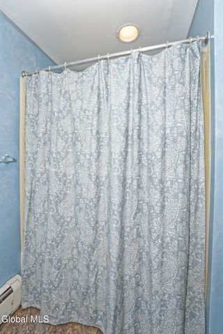 2142 5th Avenue, Troy, NY 12180