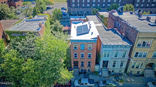 2142 5th Avenue, Troy, NY 12180