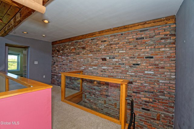 2142 5th Avenue, Troy, NY 12180