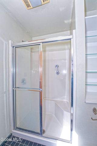 2142 5th Avenue, Troy, NY 12180