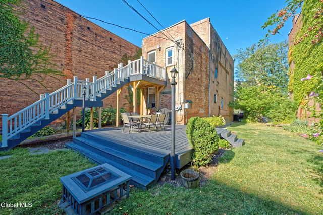 2142 5th Avenue, Troy, NY 12180