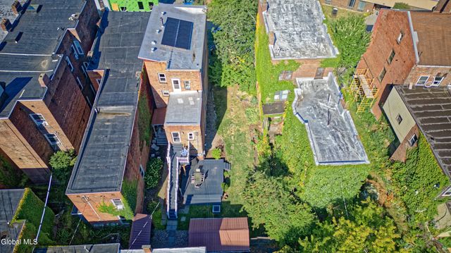 2142 5th Avenue, Troy, NY 12180