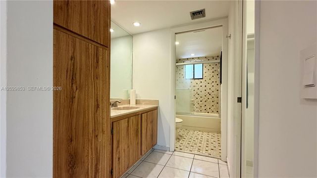 8045 SW 107th Avenue 309, Miami, FL 33173