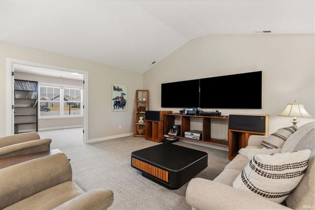 113 Paul Court, Roanoke, IN 46783