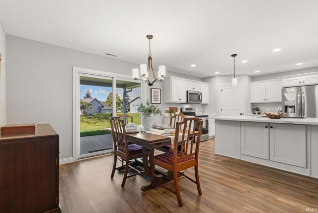 113 Paul Court, Roanoke, IN 46783
