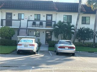4306 27th CT SW 203, Naples, FL 34116