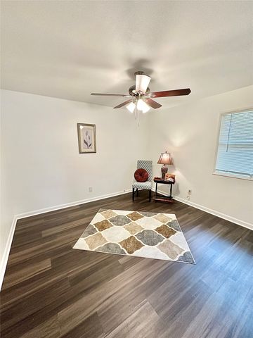 2117 Foxcroft Circle, Denton, TX 76209