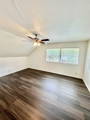 2117 Foxcroft Circle, Denton, TX 76209