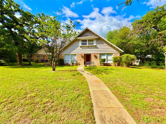 2117 Foxcroft Circle, Denton, TX 76209