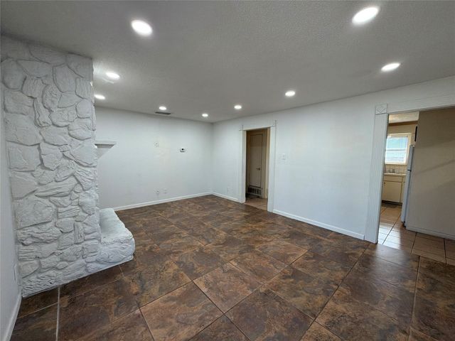 624 Botany Bay Drive, Dallas, TX 75211