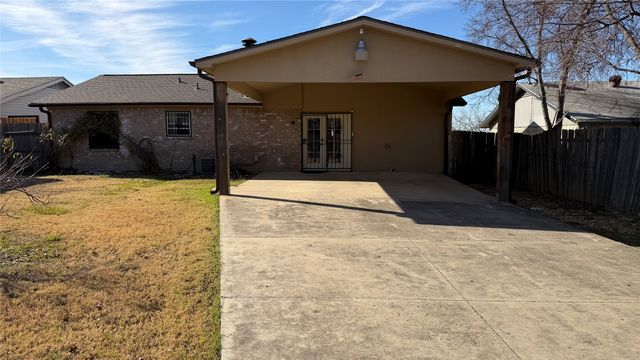 624 Botany Bay Drive, Dallas, TX 75211