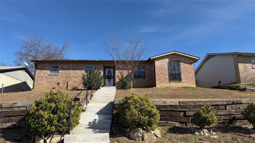 624 Botany Bay Drive, Dallas, TX 75211