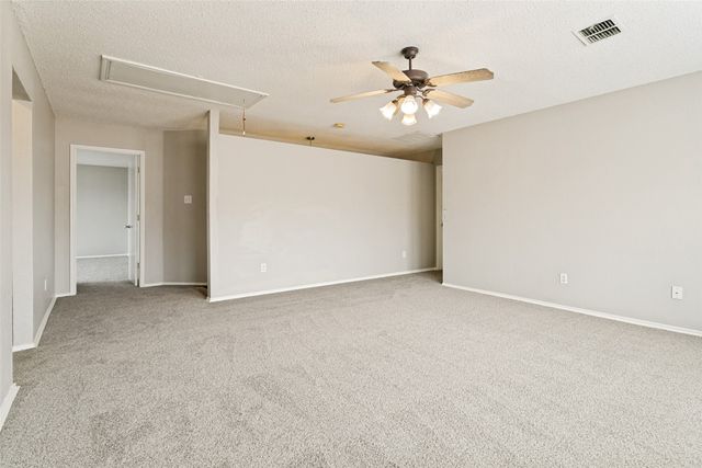 10121 Chapel Rock Drive, Fort Worth, TX 76116