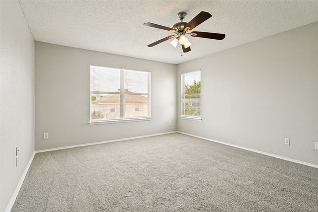 10121 Chapel Rock Drive, Fort Worth, TX 76116