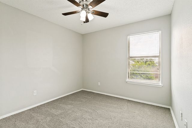 10121 Chapel Rock Drive, Fort Worth, TX 76116