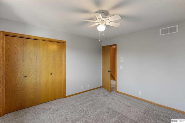 907 Woodland Avenue, Papillion, NE 68046