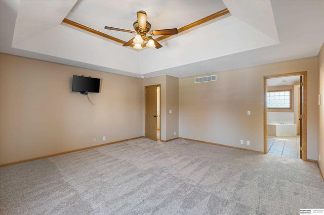 907 Woodland Avenue, Papillion, NE 68046